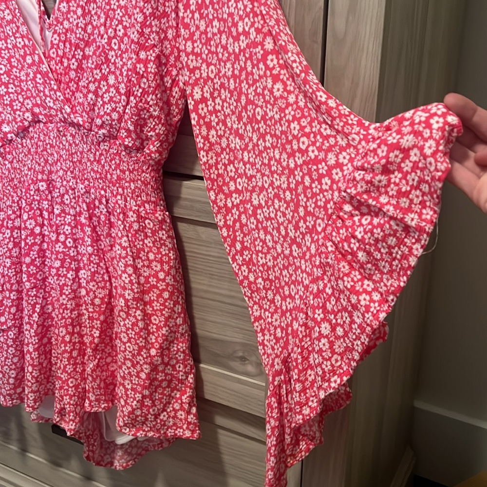 Pink Bell sleeve Romper - Picture 4 of 4
